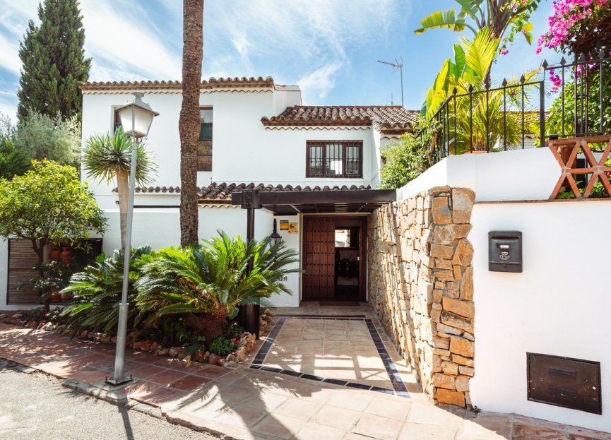 Resale - House - Detached Villa - Marbella - Marbella Centro