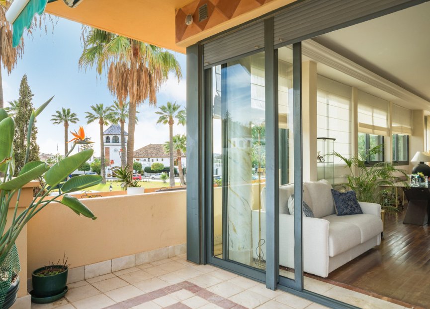 Resale - Apartment - Penthouse - Marbella - Nueva Andalucia