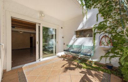 Resale - Apartment - Ground Floor Apartment - Marbella - The Golden Mile