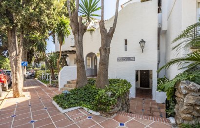 Resale - Apartment - Ground Floor Apartment - Marbella - The Golden Mile