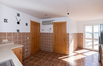 Resale - House - Townhouse - Estepona - New Golden Mile