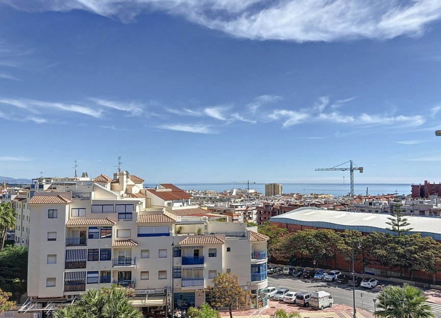 Resale - Apartment - Top Floor Apartment - Estepona