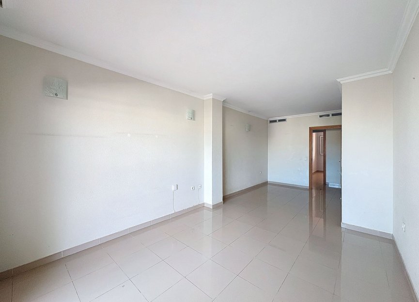 Resale - Apartment - Top Floor Apartment - Estepona