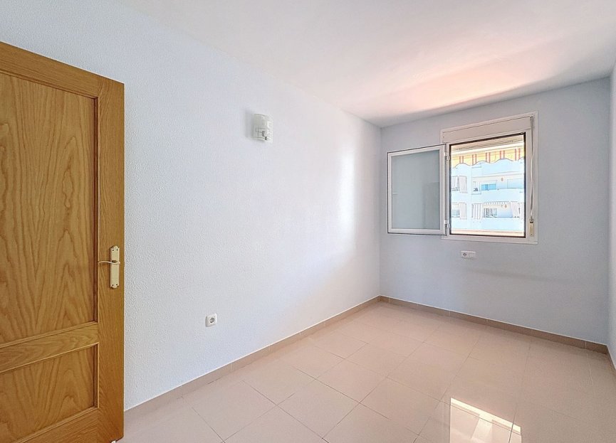 Resale - Apartment - Top Floor Apartment - Estepona