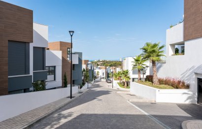 Resale - Apartment - Ground Floor Apartment - Marbella - Cabopino