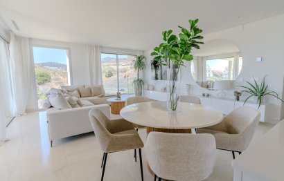 Resale - Apartment - Middle Floor Apartment - Marbella - Nueva Andalucia