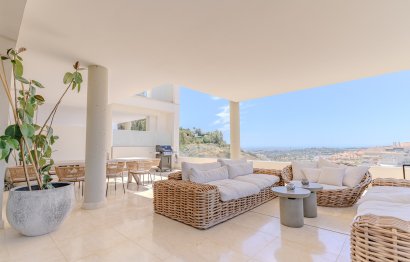 Resale - Apartment - Middle Floor Apartment - Marbella - Nueva Andalucia