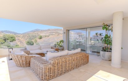 Resale - Apartment - Middle Floor Apartment - Marbella - Nueva Andalucia