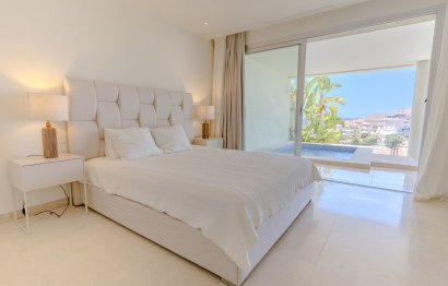 Resale - Apartment - Middle Floor Apartment - Marbella - Nueva Andalucia