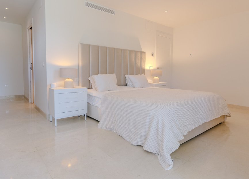 Resale - Apartment - Middle Floor Apartment - Marbella - Nueva Andalucia