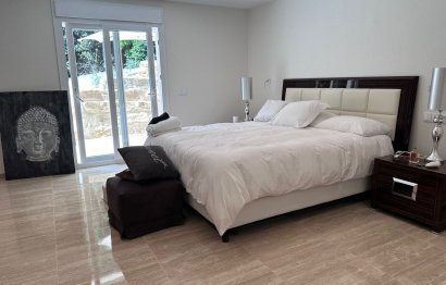 Resale - House - Detached Villa - Marbella - Nueva Andalucia