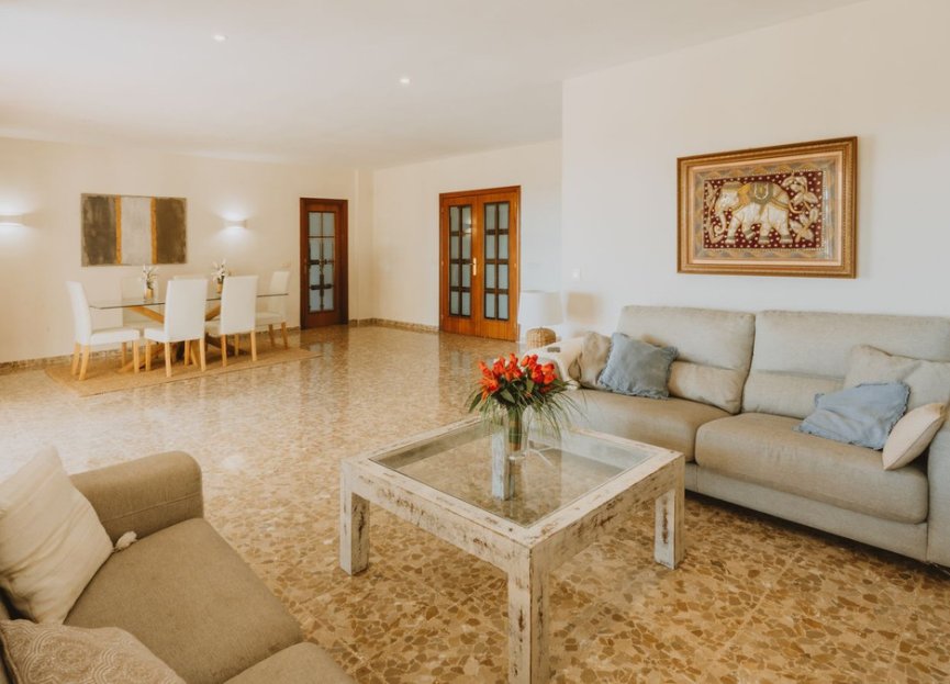 Resale - House - Detached Villa - Marbella - Marbesa