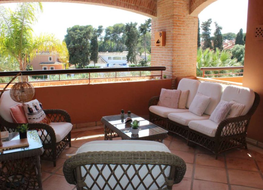 Resale - Apartment - Middle Floor Apartment - Marbella - Bahía de Marbella