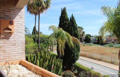 Resale - Apartment - Middle Floor Apartment - Marbella - Bahía de Marbella