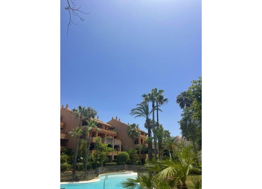 Resale - Apartment - Middle Floor Apartment - Marbella - Bahía de Marbella