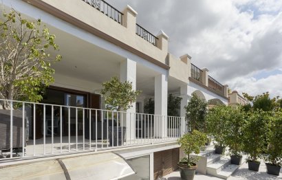 Resale - House - Semi-Detached House - Marbella - The Golden Mile