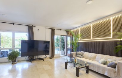 Resale - House - Semi-Detached House - Marbella - The Golden Mile