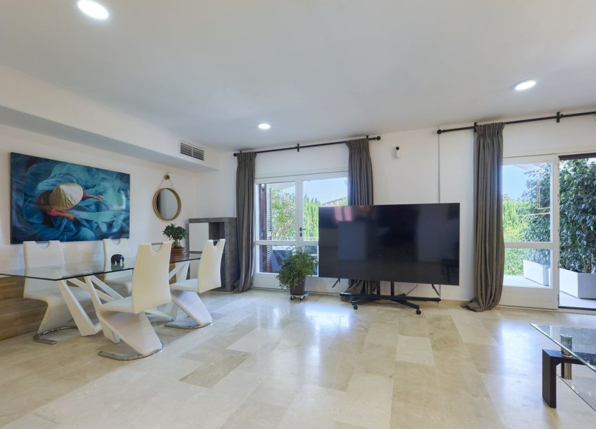 Resale - House - Semi-Detached House - Marbella - The Golden Mile