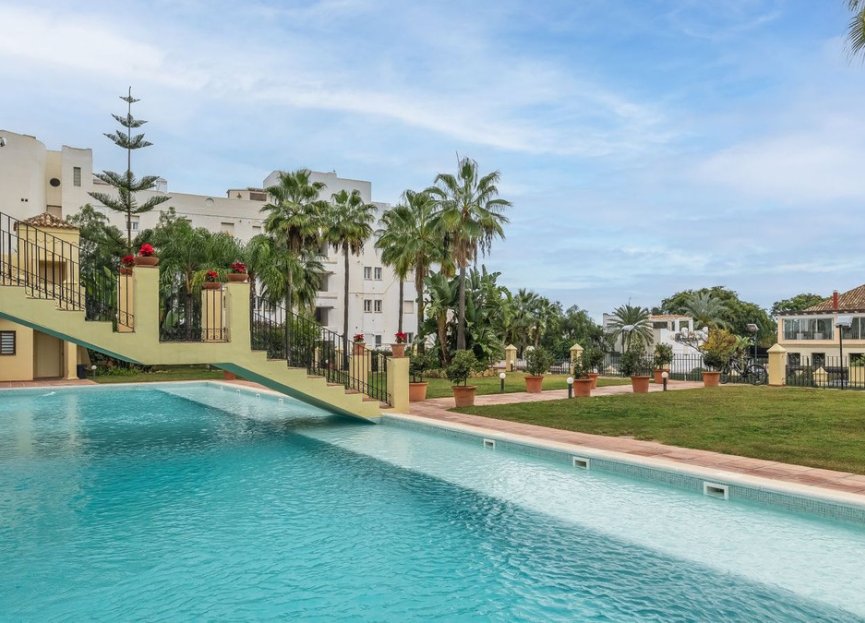 Resale - House - Semi-Detached House - Marbella - The Golden Mile