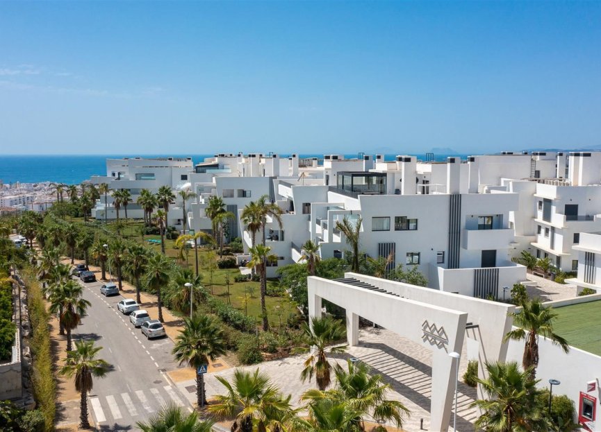 Resale - Apartment - Ground Floor Apartment - Estepona - Estepona Centro