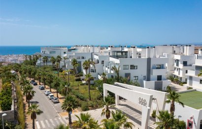 Resale - Apartment - Ground Floor Apartment - Estepona - Estepona Centro