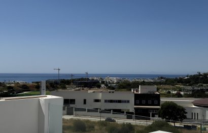 Resale - Apartment - Penthouse Duplex - Estepona - Estepona Centro