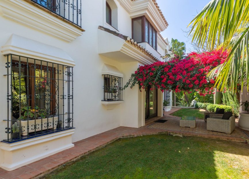 Resale - House - Detached Villa - Marbella - Bahía de Marbella