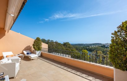 Resale - Apartment - Penthouse - Marbella - Nueva Andalucia