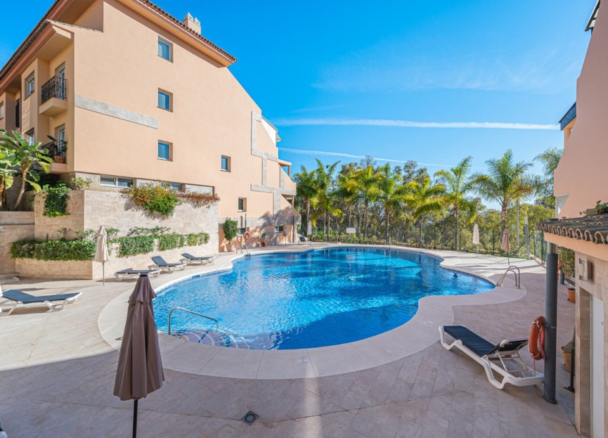 Resale - Apartment - Penthouse - Marbella - Nueva Andalucia