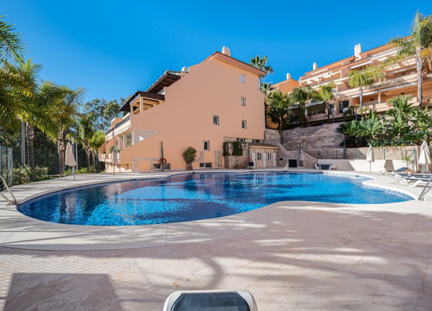 Resale - Apartment - Penthouse - Marbella - Nueva Andalucia