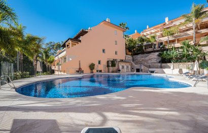 Resale - Apartment - Penthouse - Marbella - Nueva Andalucia