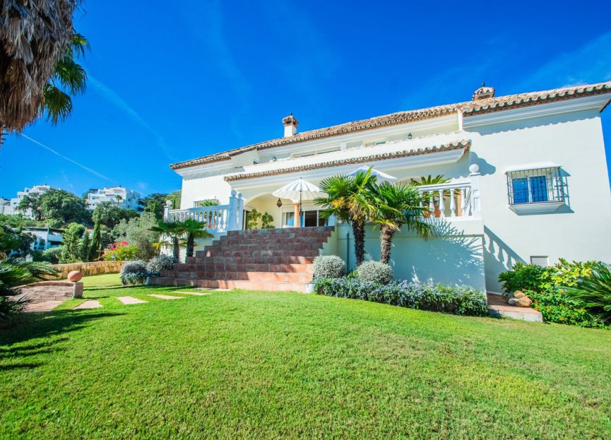 Resale - House - Detached Villa - Marbella - La Mairena