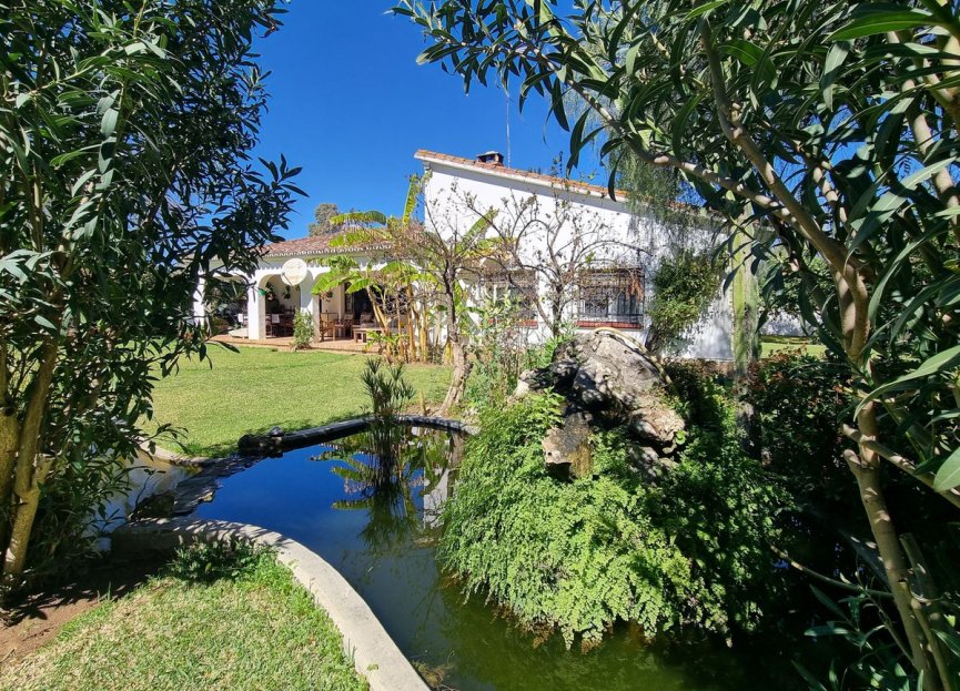 Resale - House - Detached Villa - Marbella - Puerto Banús