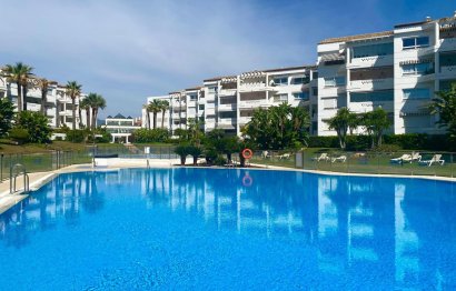 Resale - Apartment - Middle Floor Apartment - Marbella - Puerto Banús