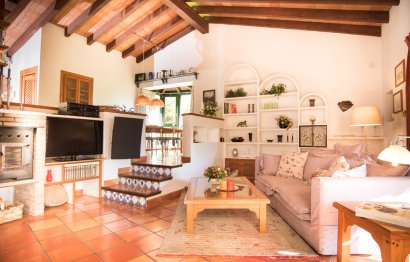 Resale - House - Detached Villa - Estepona - Bel Air