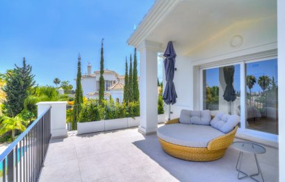 Resale - House - Detached Villa - Marbella - Nueva Andalucia