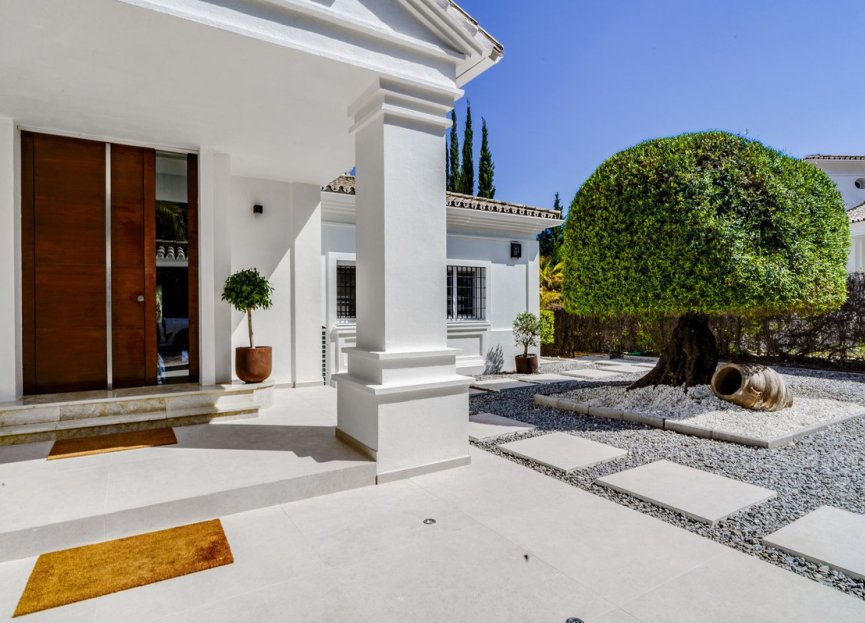 Resale - House - Detached Villa - Marbella - Nueva Andalucia