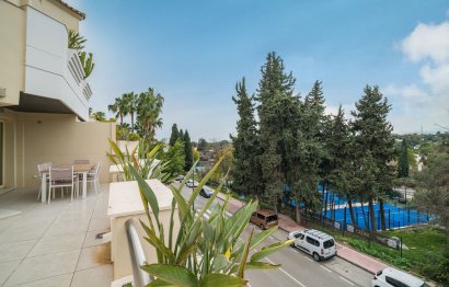 Resale - Apartment - Penthouse - Marbella - Nueva Andalucia