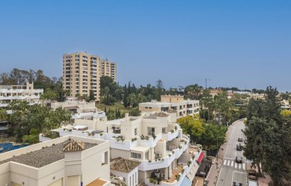 Resale - Apartment - Penthouse - Marbella - Nueva Andalucia