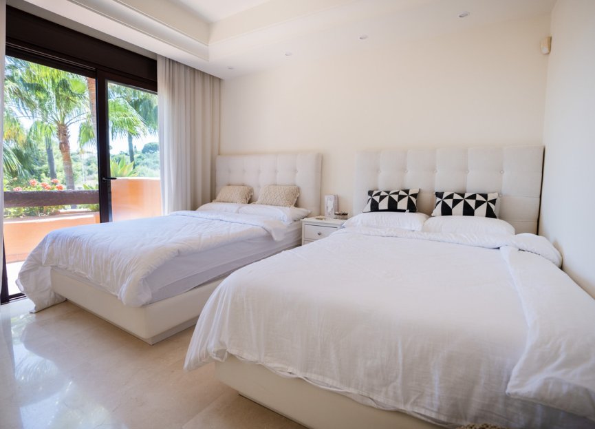 Resale - Apartment - Penthouse - Marbella - Puerto Banús