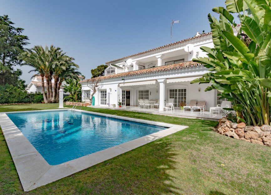 Resale - House - Detached Villa - Marbella - Guadalmina Alta