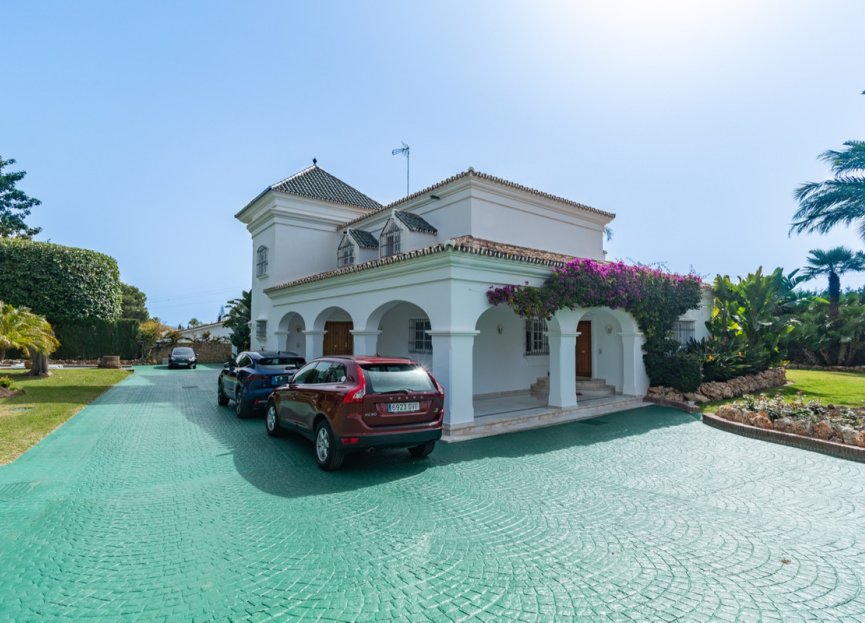 Resale - House - Detached Villa - Marbella - Guadalmina Alta