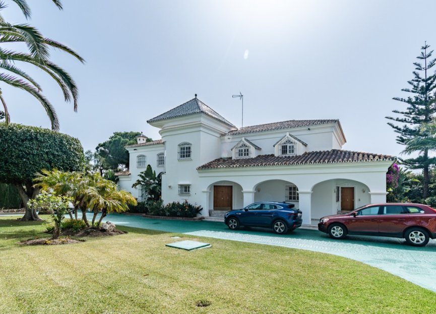 Resale - House - Detached Villa - Marbella - Guadalmina Alta