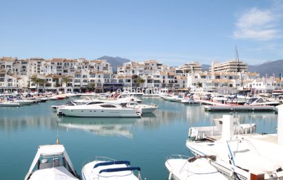 Resale - Apartment - Middle Floor Apartment - Marbella - Puerto Banús