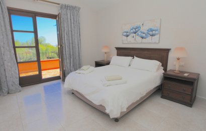 Resale - House - Detached Villa - Estepona - Cancelada