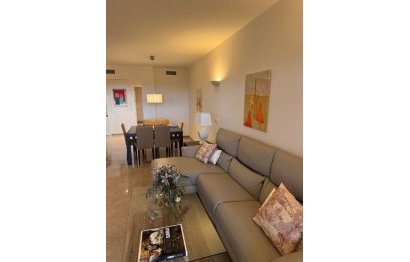 Resale - Apartment - Middle Floor Apartment - Marbella - Nueva Andalucia