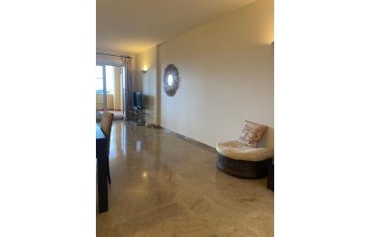 Resale - Apartment - Middle Floor Apartment - Marbella - Nueva Andalucia