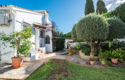 Resale - House - Detached Villa - Marbella - Nueva Andalucia