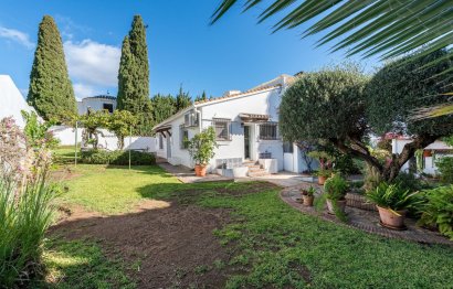 Resale - House - Detached Villa - Marbella - Nueva Andalucia