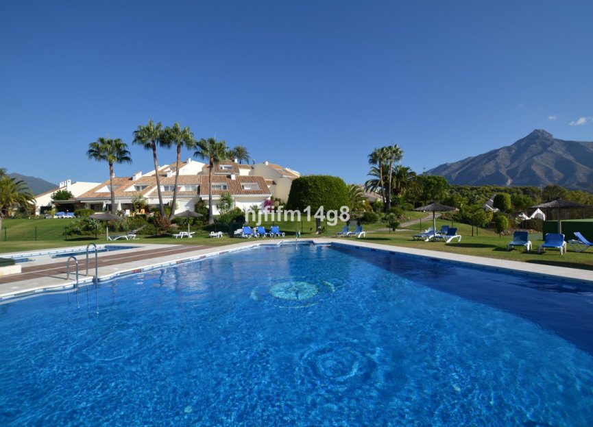 Resale - House - Townhouse - Marbella - Nueva Andalucia